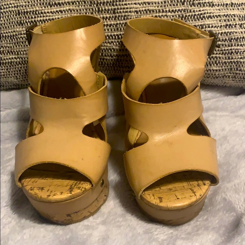 Guess cork platform wedge size 6